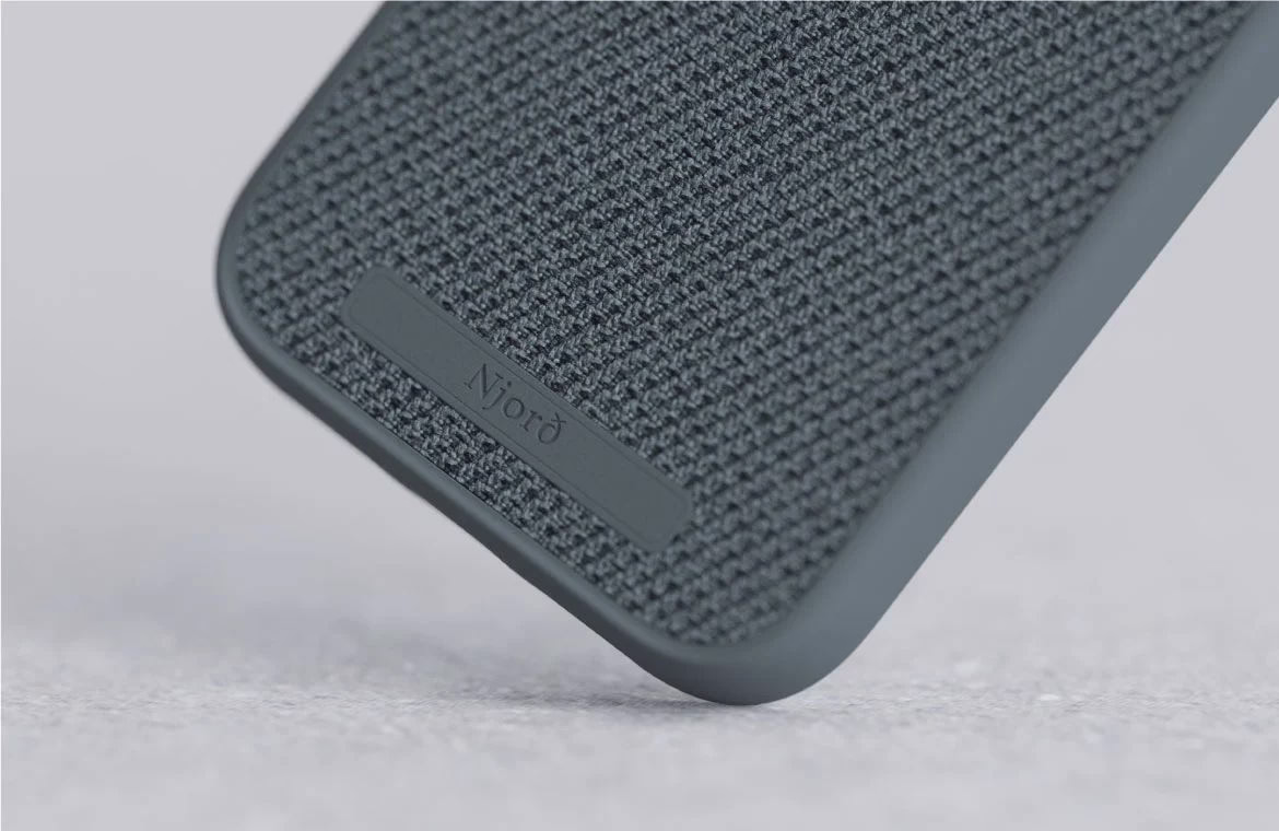 Чохол-накладка Njord Fabric MagSafe Case Dark Grey для iPhone 15 Plus - 2